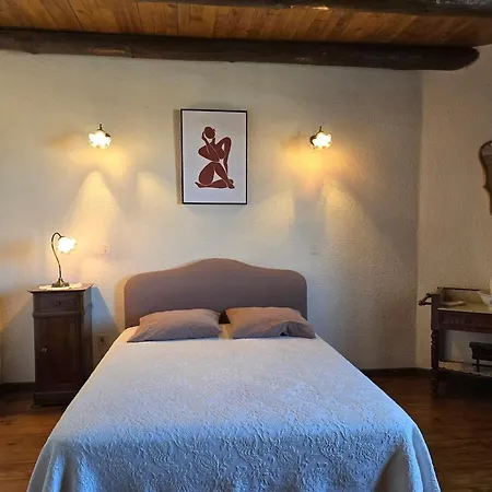 Semesterbostad Maison Typique Entre Ardeche Et Cevennes *