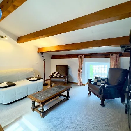 Holiday home Maison Typique Entre Ardeche Et Cevennes Saint-Jean-de-Maruejols-et-Avejan